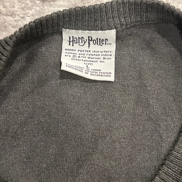 Harry Potter Gryffindor Cardigan Gray Varsity Knit Sweater Women's Large - Picture 7 of 7